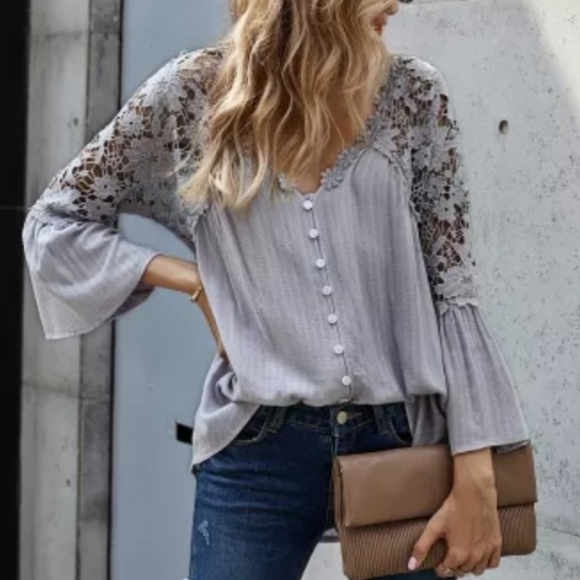 🐰1 left Price DROP🐰New boutique crochet lace top - Picture 4 of 8